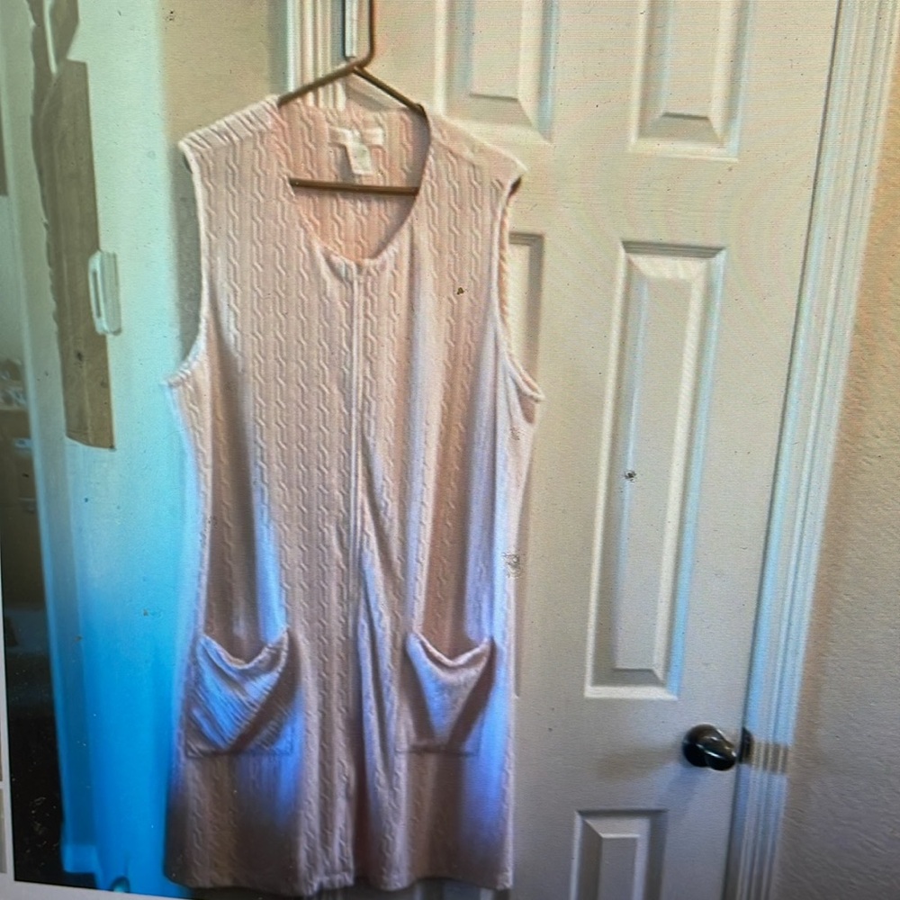 Eileen West Sleeveless Pink Fleece Robe with Pockets and Zipper XL